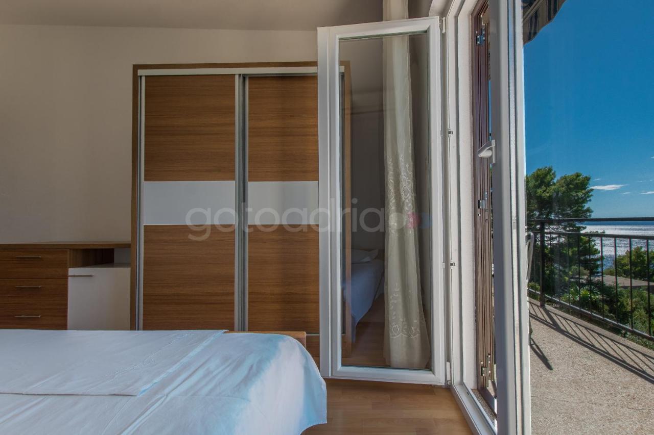 Near The Beach Apartments Jagodia Brela Exterior photo