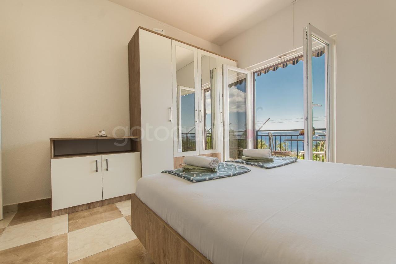 Near The Beach Apartments Jagodia Brela Exterior photo