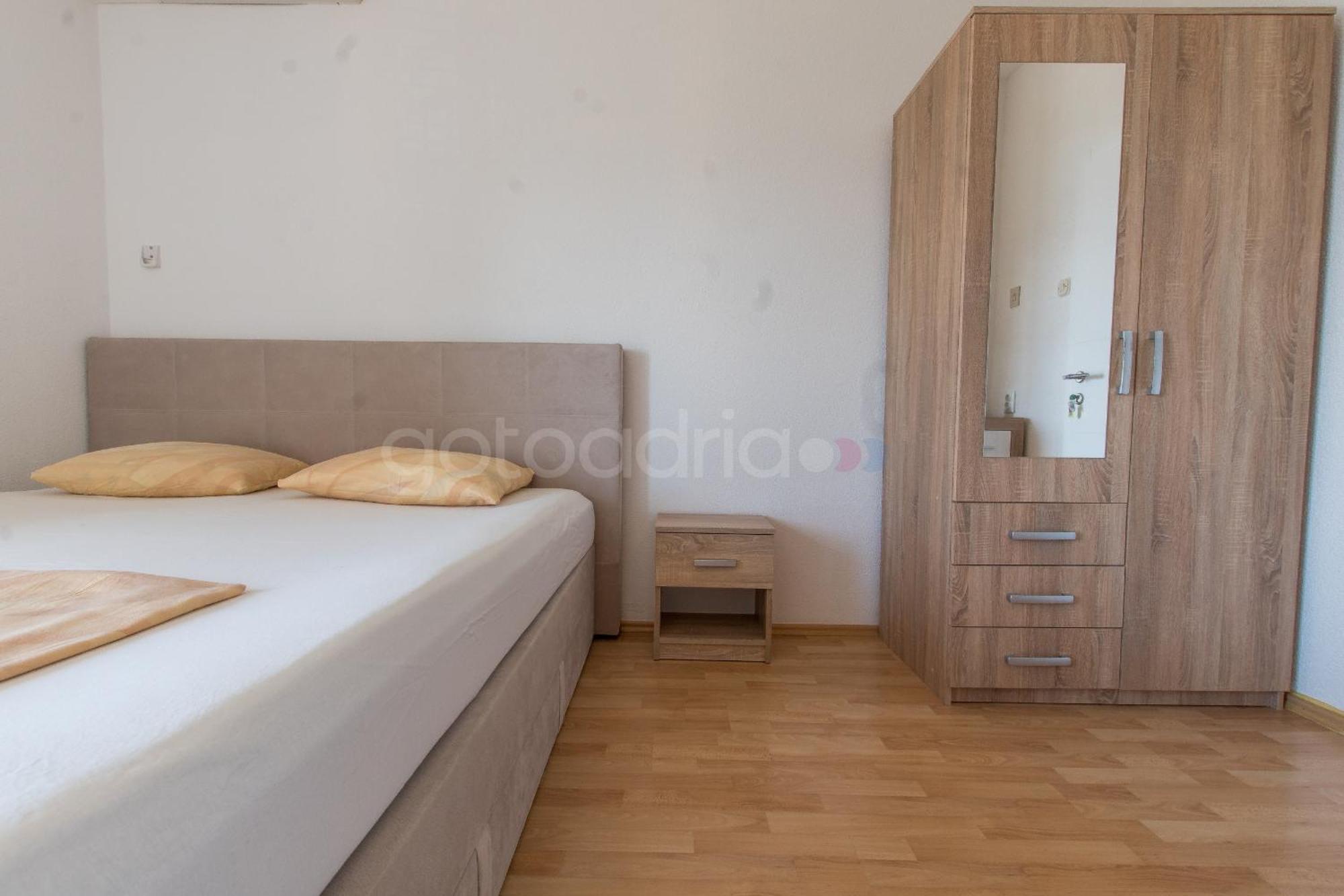 Near The Beach Apartments Jagodia Brela Exterior photo